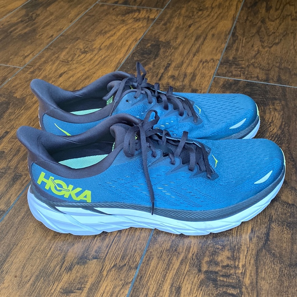 HOKA Clifton 8